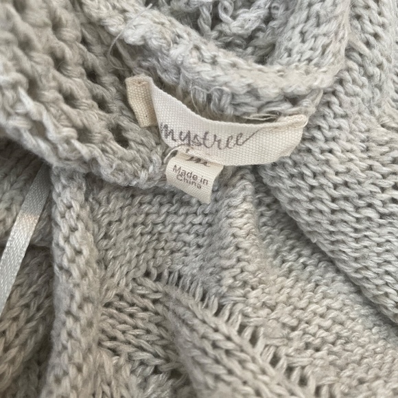 Mystree Light Gray/Off White Cashmere Blend Pullover Sweater, Size Medium - Picture 3 of 11